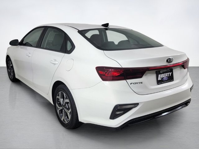 Used 2021 Kia Forte LXS FWD image 5