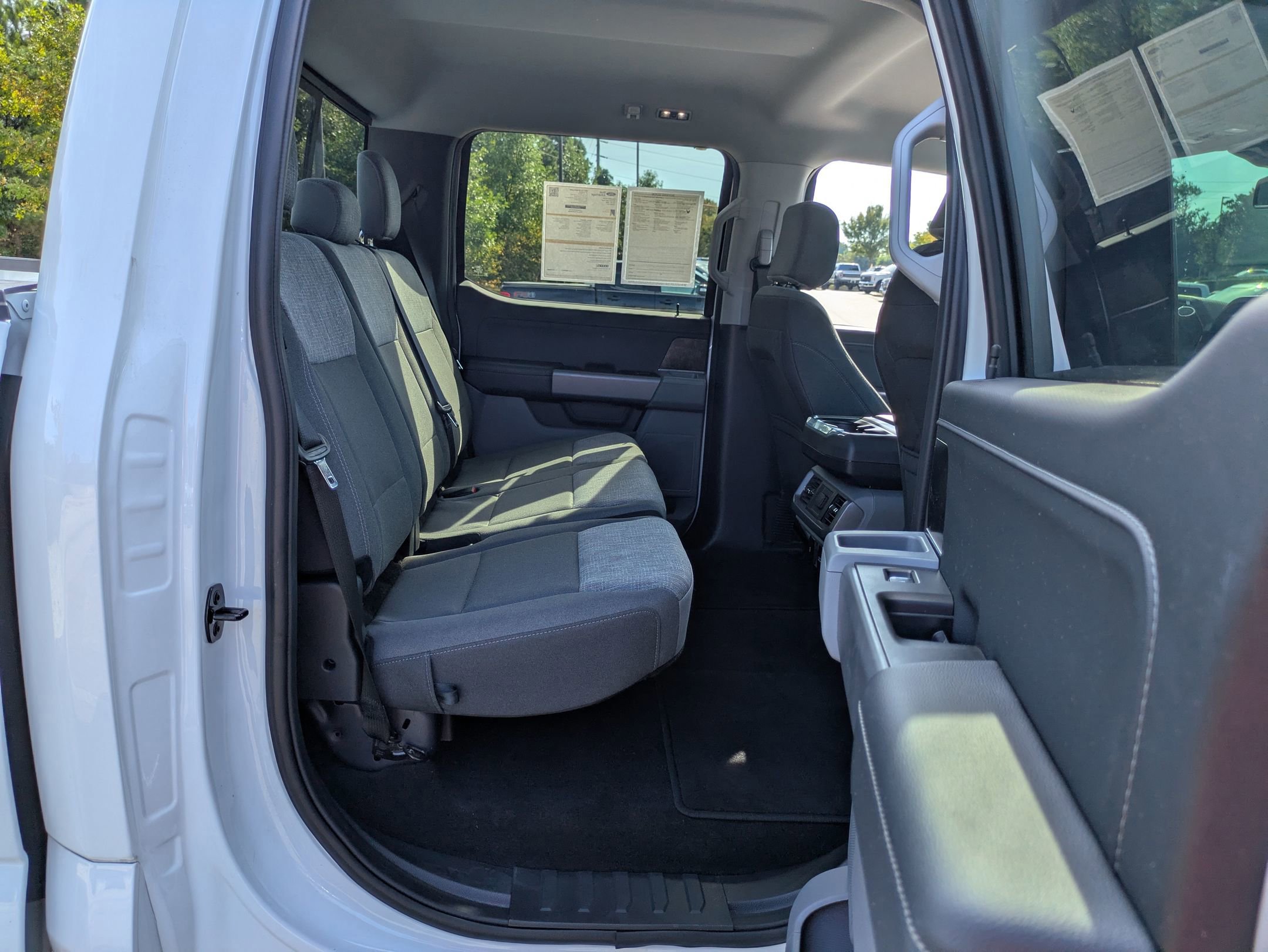 Certified 2022 Ford F150 XLT w/ Equipment Group 302A High image 38