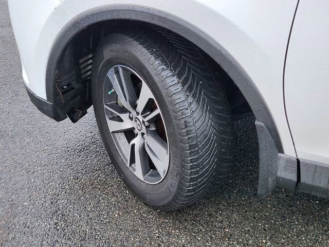 Used 2017 Toyota RAV4 XLE w/ Carpet Mat Package image 32