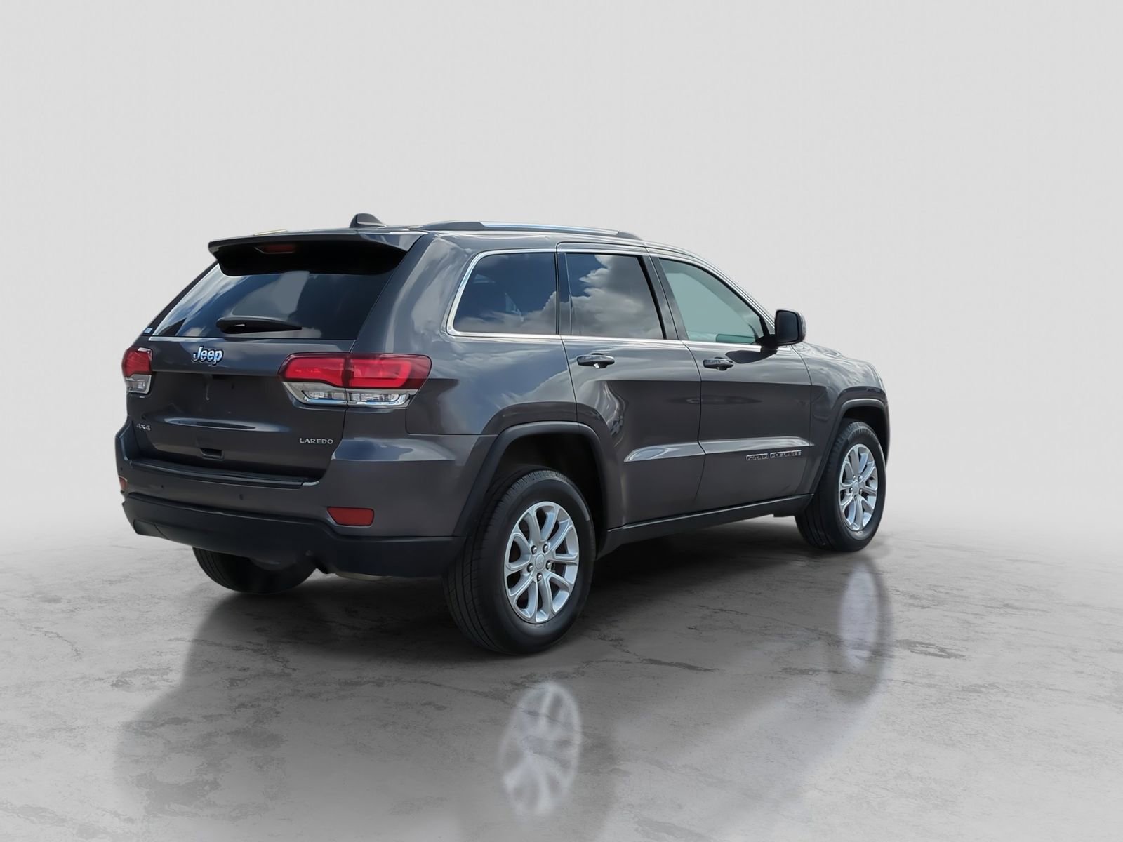 Used 2021 Jeep Grand Cherokee Laredo X AWD/4WD image 8