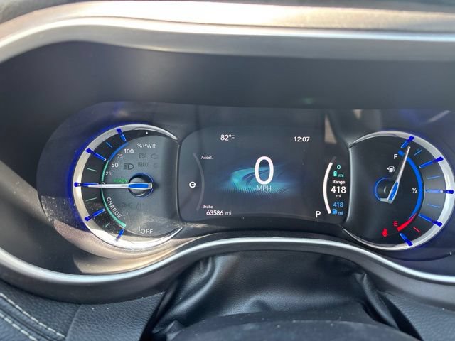 Used 2024 Chrysler Pacifica Limited FWD image 19