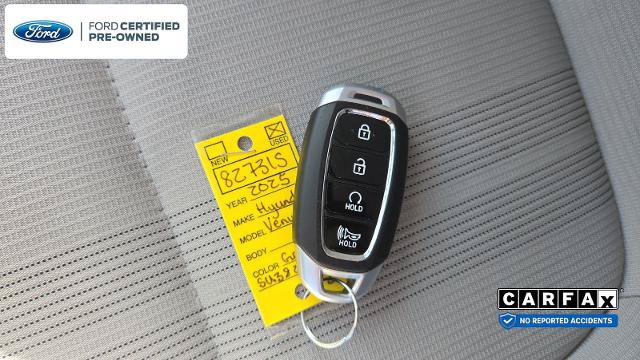 Used 2025 Hyundai Venue SEL FWD image 35