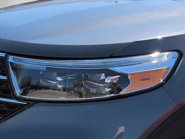 Certified 2024 Ford Explorer XLT w/ Equipment Group 202A image 11