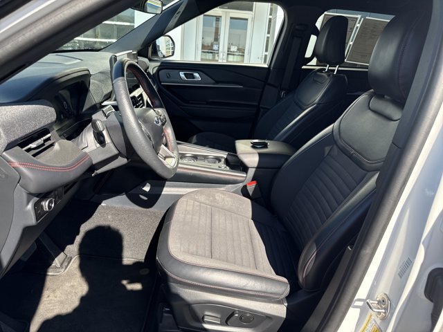 Certified 2025 Ford Explorer ST-Line w/ ST-Line Street Pack AWD/4WD image 14