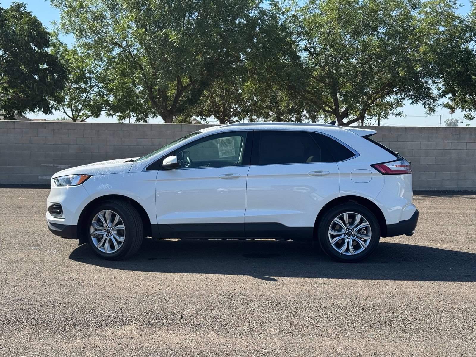Certified 2023 Ford Edge Titanium AWD/4WD image 10