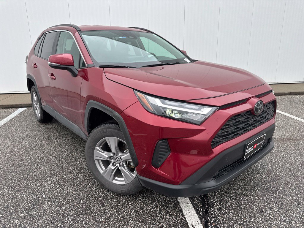 Used 2025 Toyota RAV4 XLE AWD/4WD image 10