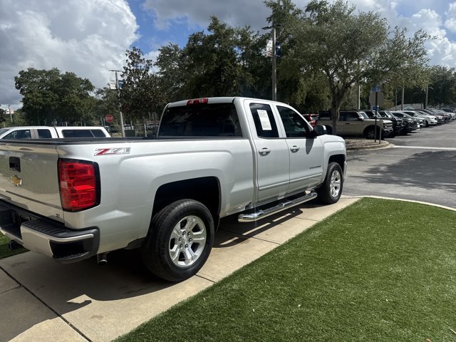 Used 2017 Chevrolet Silverado 1500 LT w/ All Star Edition AWD/4WD image 5