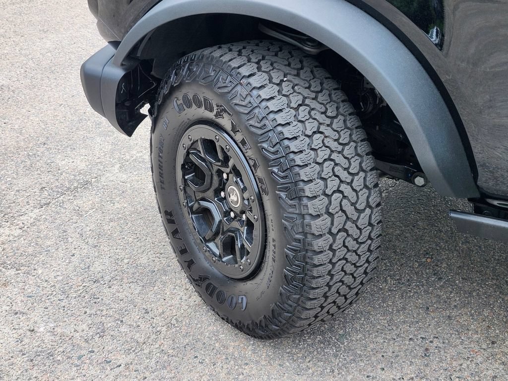 Certified 2025 Ford Bronco Badlands AWD/4WD image 32