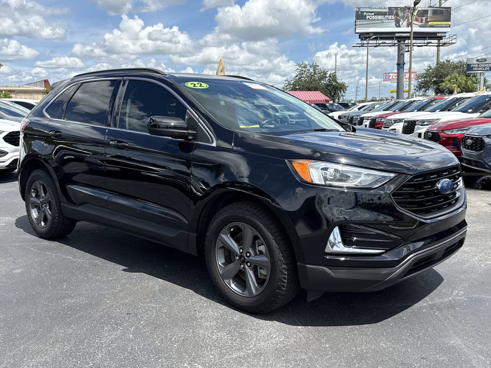 Certified 2022 Ford Edge SEL w/ Sport Appearance Package AWD/4WD image 2
