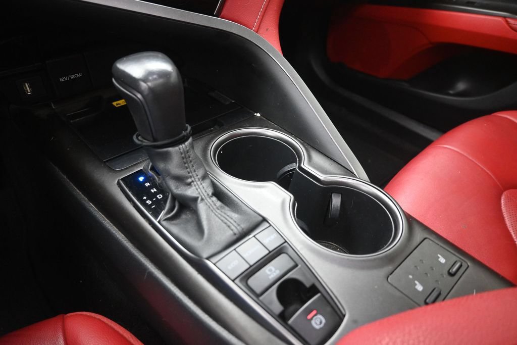 Used 2022 Toyota Camry XSE FWD image 29