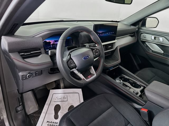 Certified 2025 Ford Explorer ST AWD/4WD image 14