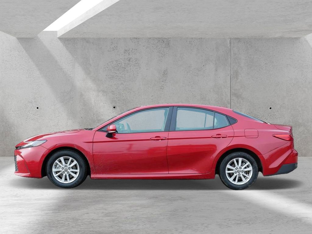 Used 2025 Toyota Camry LE FWD image 5