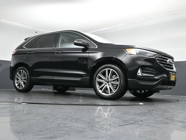 Certified 2024 Ford Edge Titanium AWD/4WD image 35