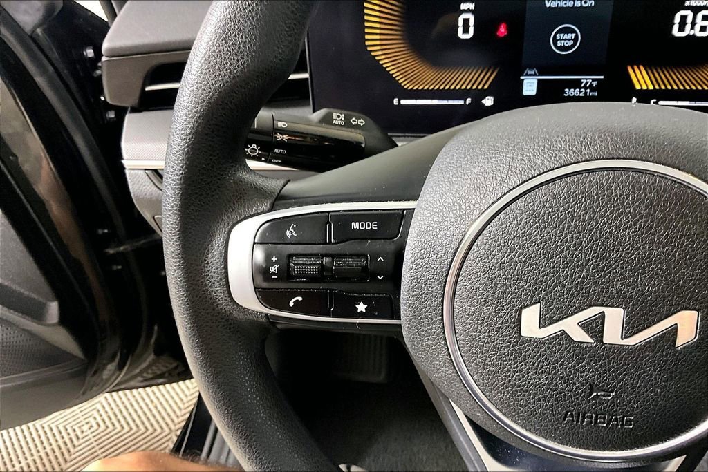 Used 2025 Kia K5 LXS FWD image 14