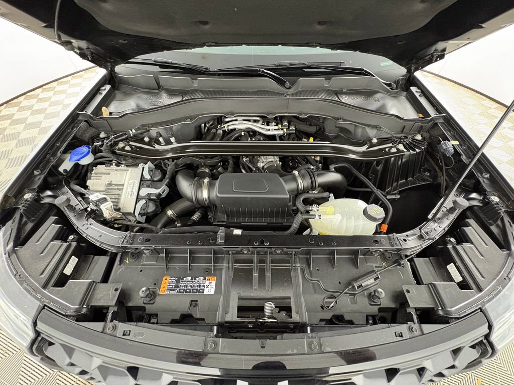 Certified 2025 Ford Explorer ST image 25