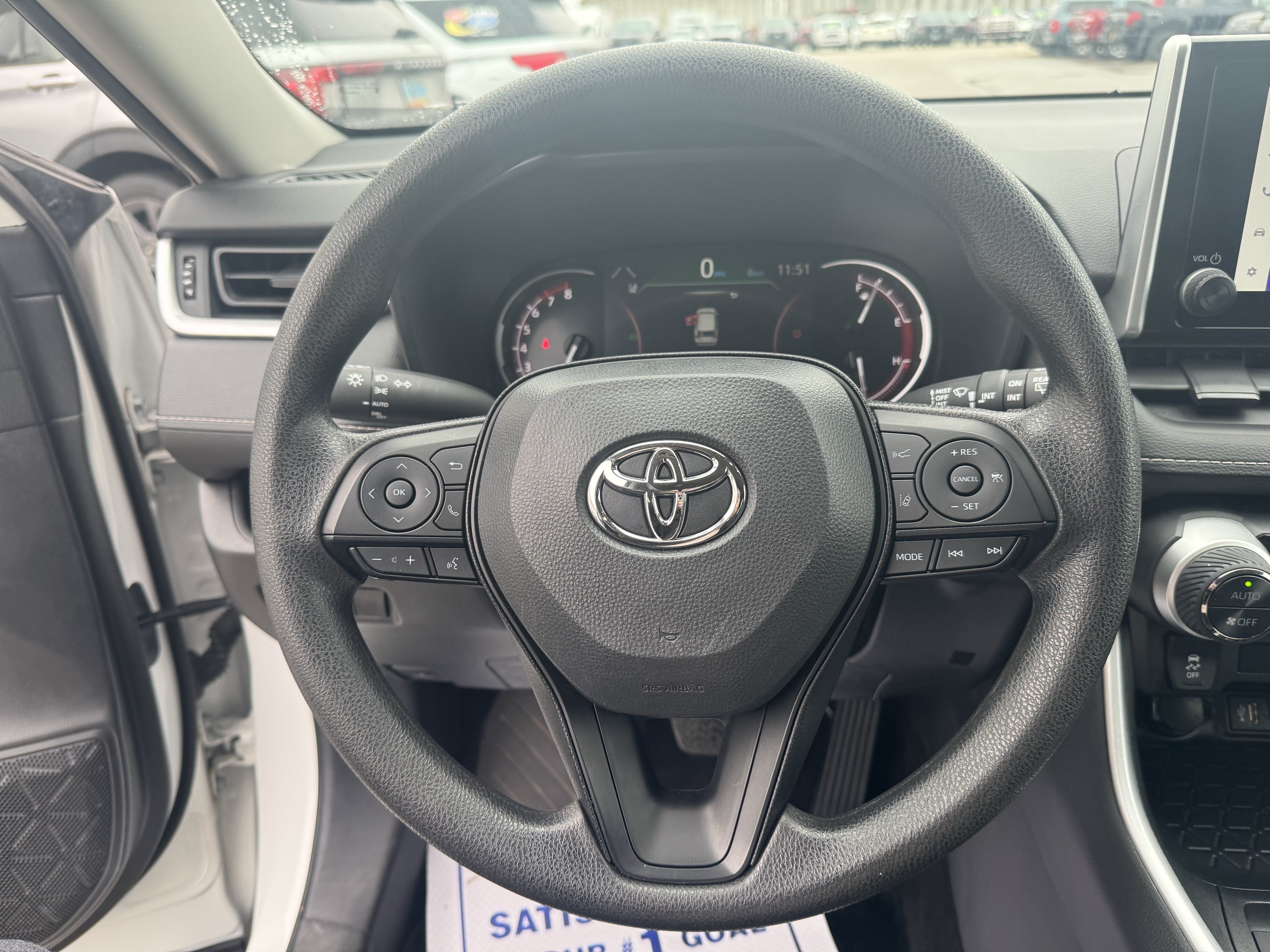 Used 2025 Toyota RAV4 XLE AWD/4WD image 14