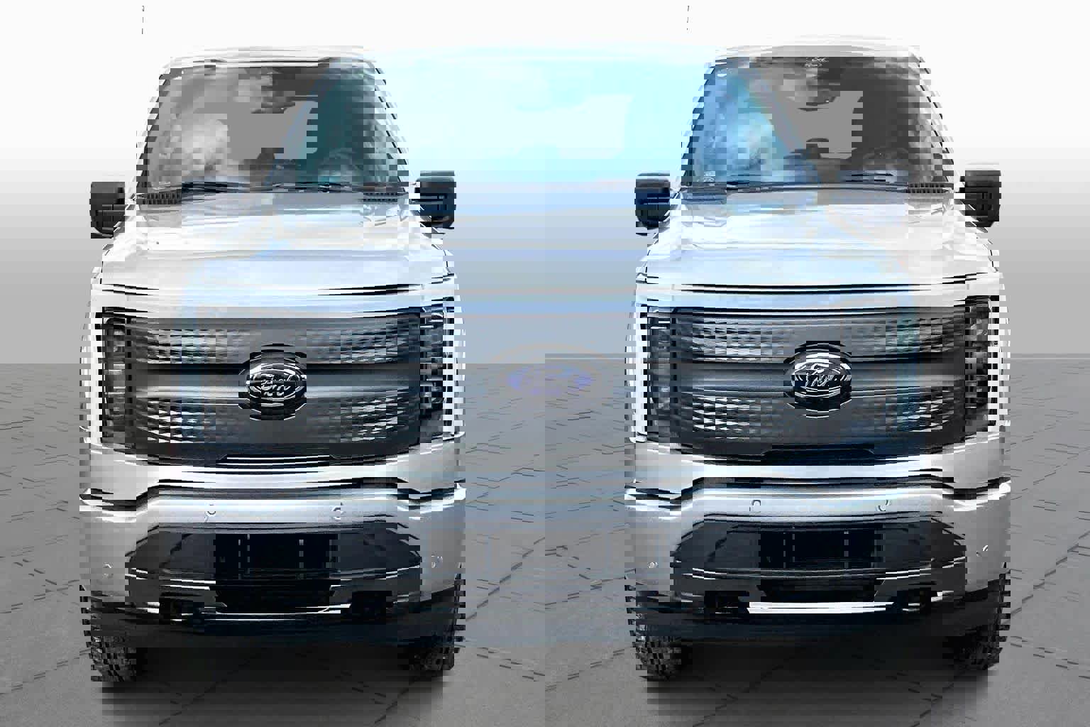 Certified 2022 Ford F150 Lightning XLT w/ Max Trailer Tow Package image 8