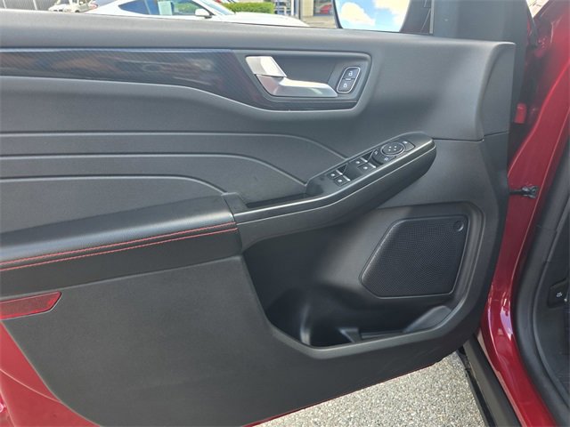 Certified 2025 Ford Escape ST-Line image 8