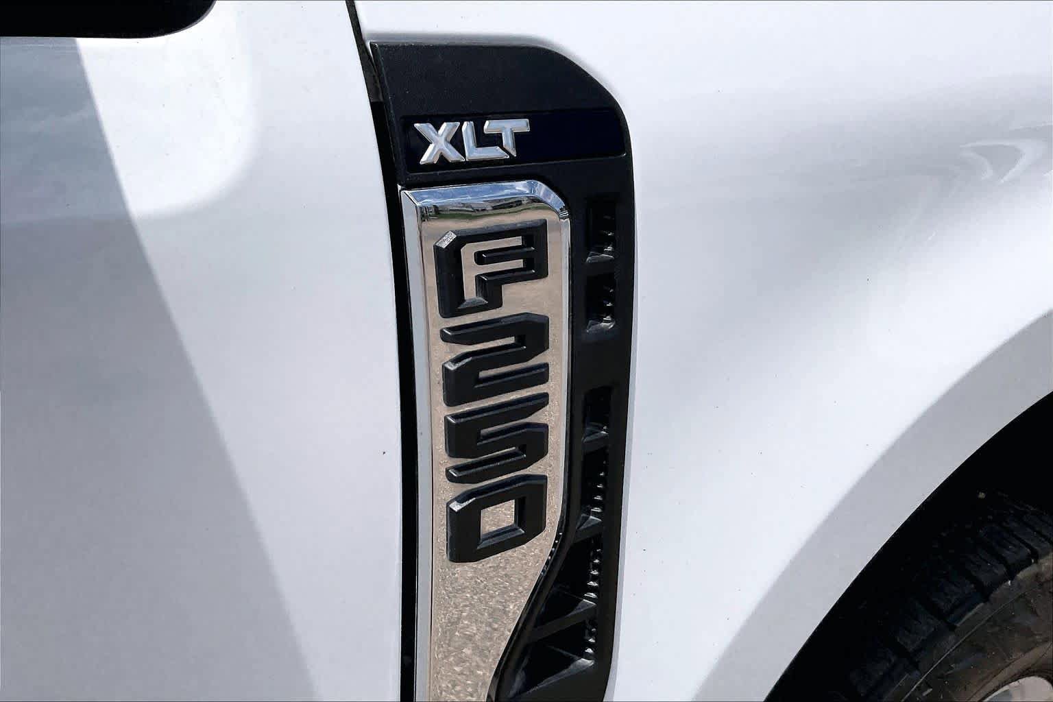 Certified 2024 Ford F250 XLT w/ FX4 Off-Road Package AWD/4WD image 29