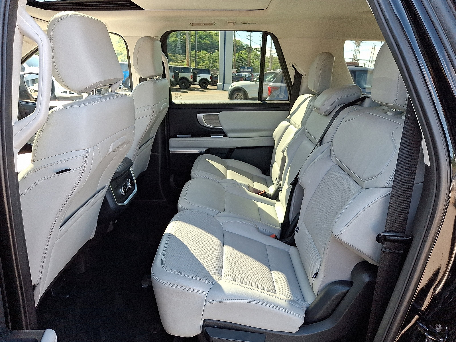Certified 2025 Ford Expedition Max Platinum AWD/4WD image 10
