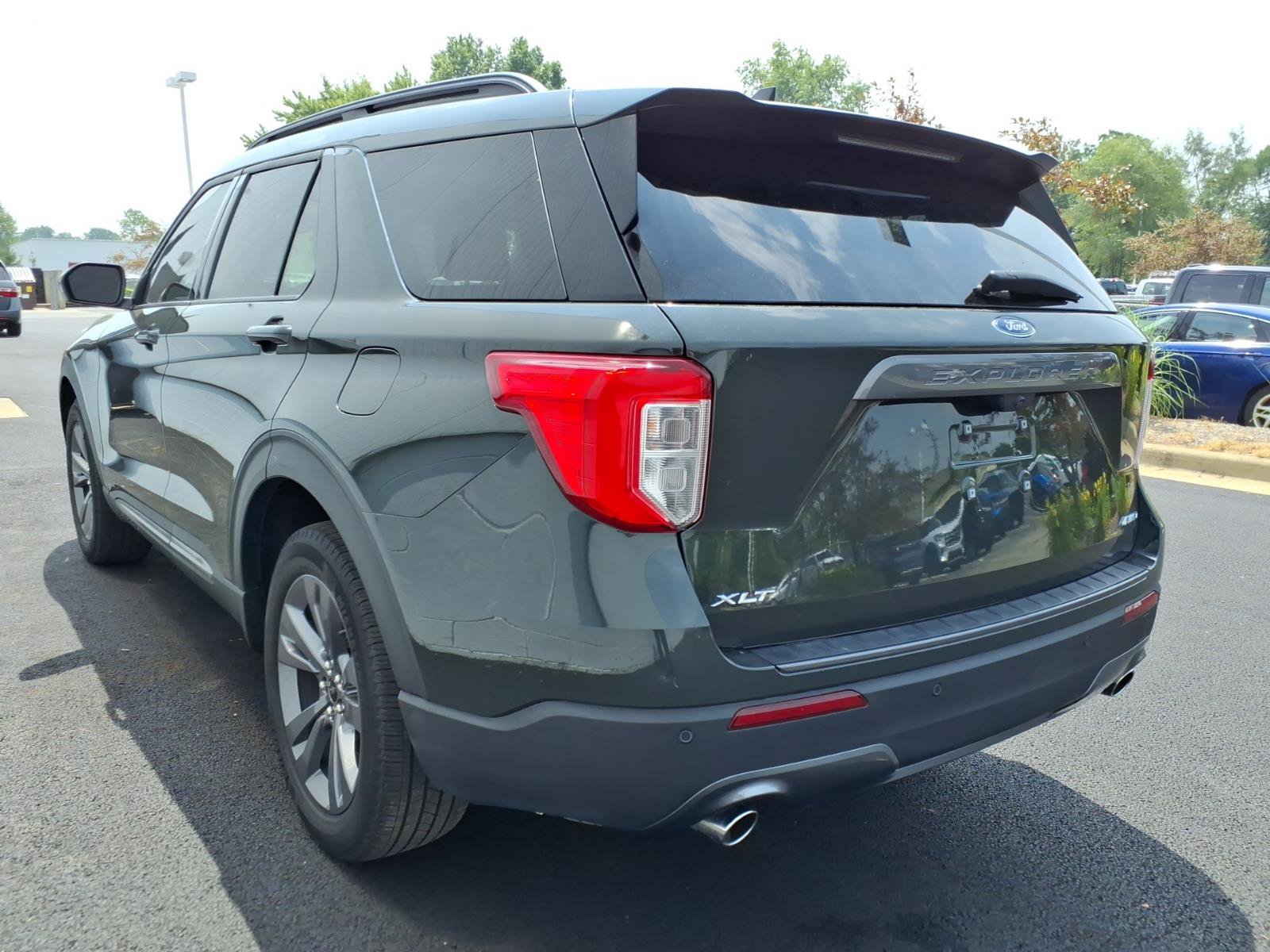 Certified 2023 Ford Explorer XLT w/ Equipment Group 202A AWD/4WD image 4