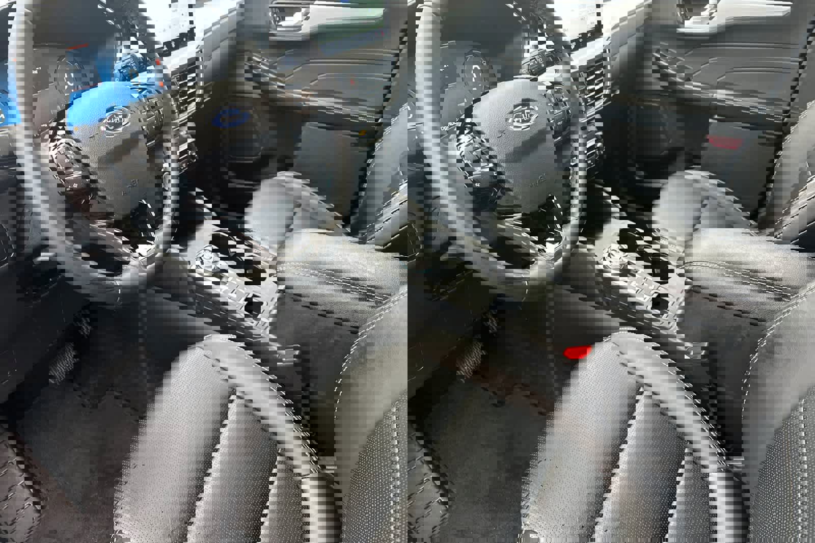 Certified 2025 Ford Escape Platinum image 11