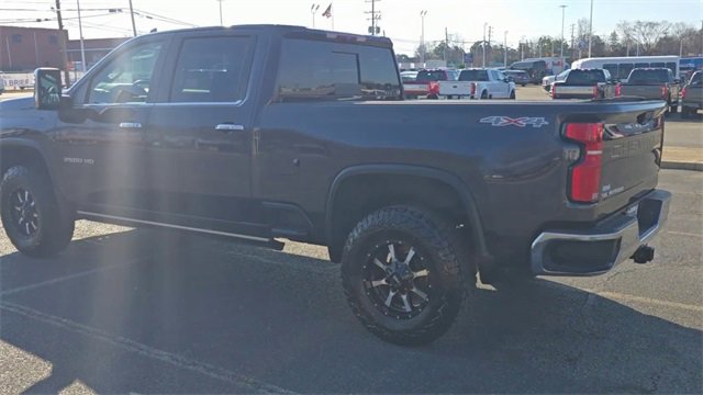 Used 2024 Chevrolet Silverado 2500 LTZ w/ LTZ Plus Package image 7