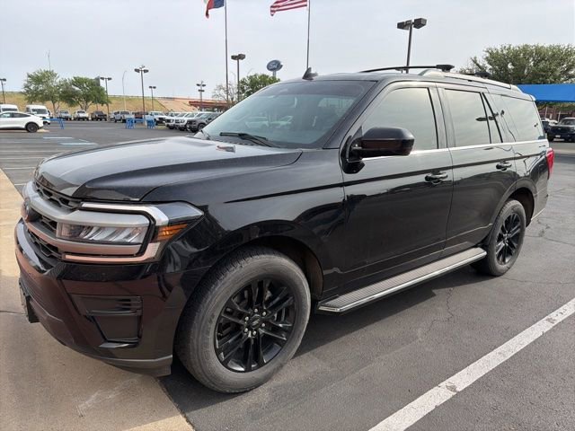 Certified 2023 Ford Expedition XLT image 1