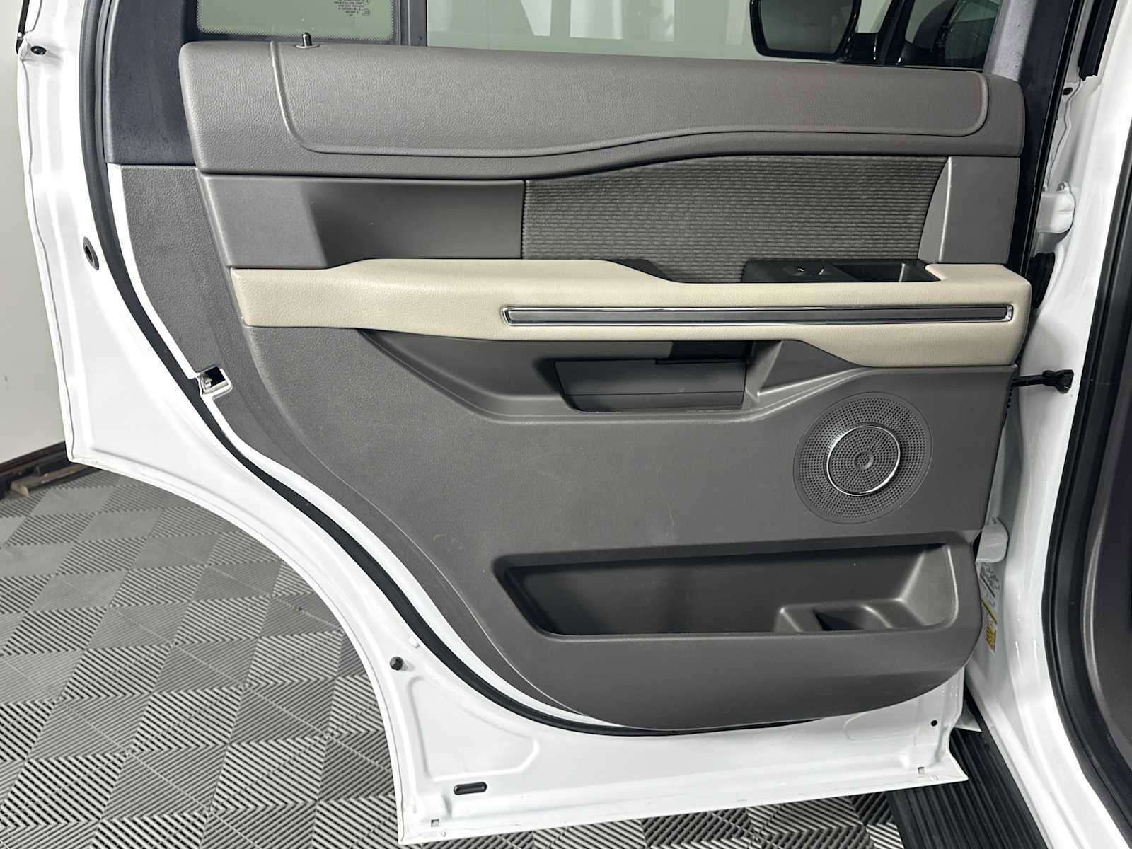 Certified 2020 Ford Expedition XLT image 23