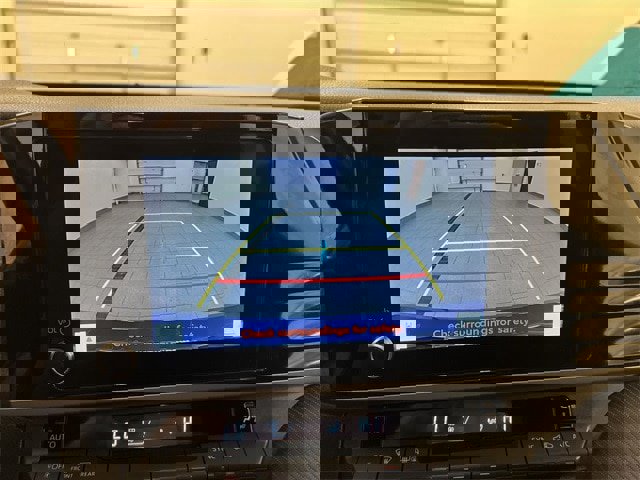 Used 2025 Toyota Camry SE image 15