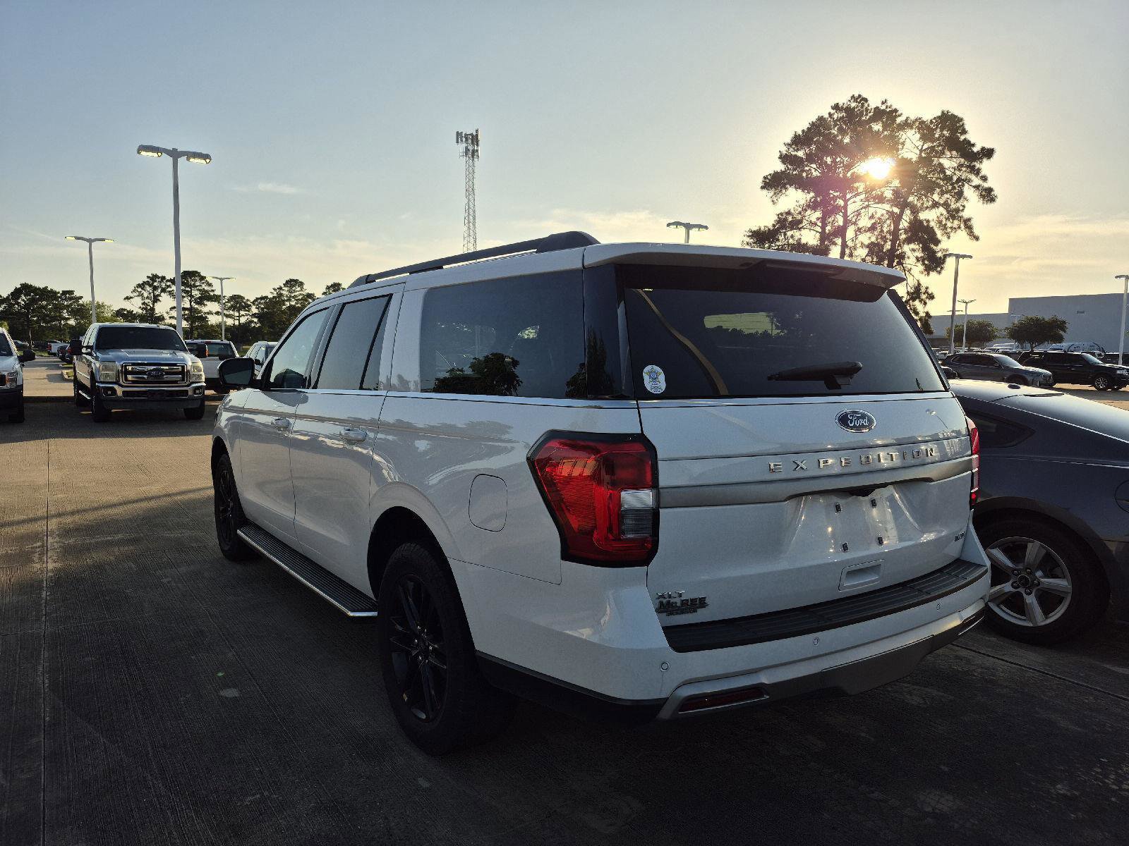 Certified 2023 Ford Expedition Max XLT RWD image 4