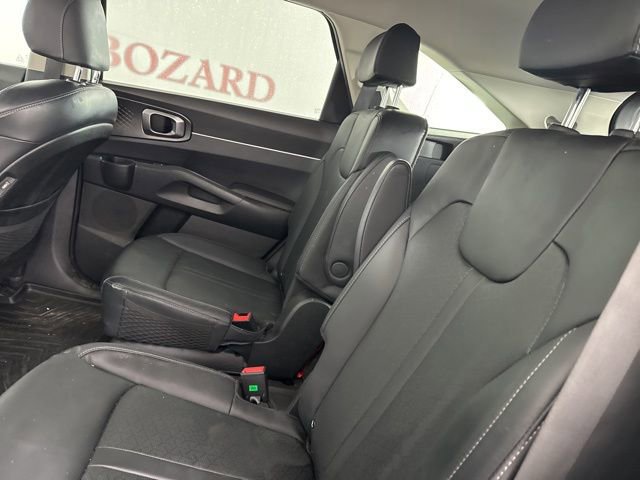 Used 2021 Kia Sorento S image 13