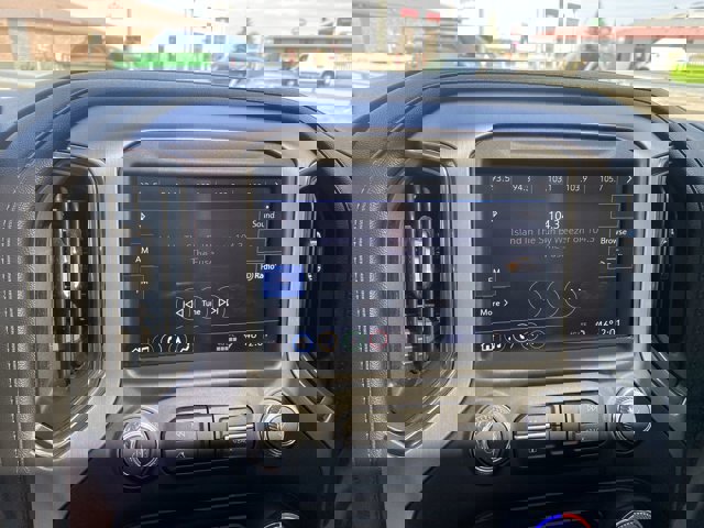 Used 2019 GMC Sierra 1500 SLT w/ SLT Premium Plus Package AWD/4WD image 15