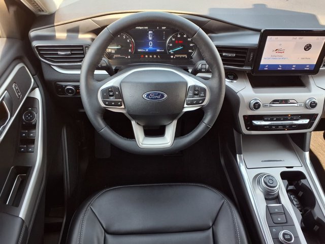 Certified 2024 Ford Explorer XLT w/ Equipment Group 202A AWD/4WD image 6