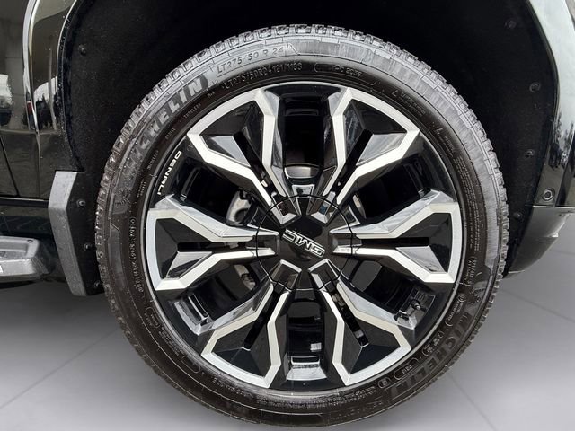 Used 2025 GMC Sierra EV Denali image 9