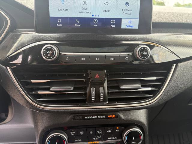 Certified 2022 Ford Escape SEL w/ SEL Stealth AWD Package image 21