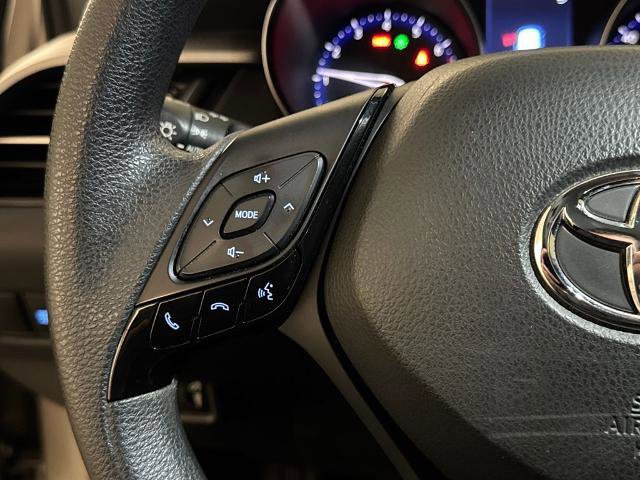Used 2020 Toyota C-HR LE image 18