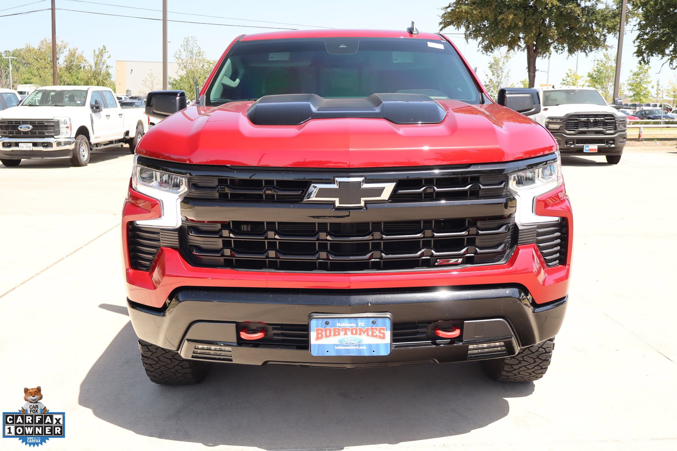 Used 2025 Chevrolet Silverado 1500 LT Trail Boss w/ Convenience Package II AWD/4WD image 9