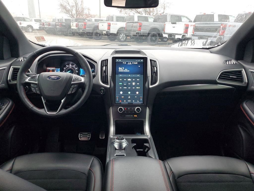Certified 2023 Ford Edge ST-Line w/ Class II Trailer Tow Package image 11