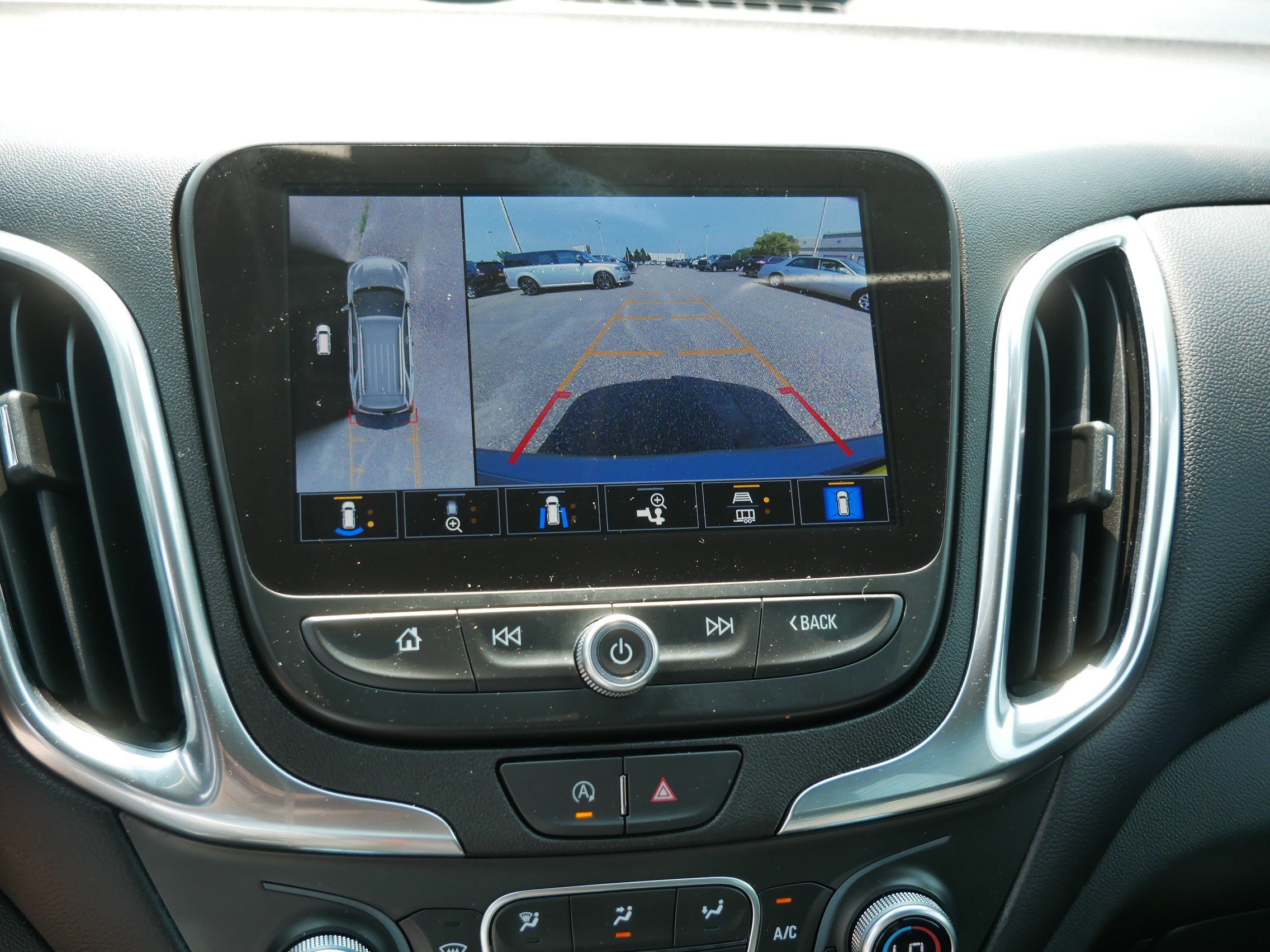 Used 2024 Chevrolet Equinox LT AWD/4WD image 31