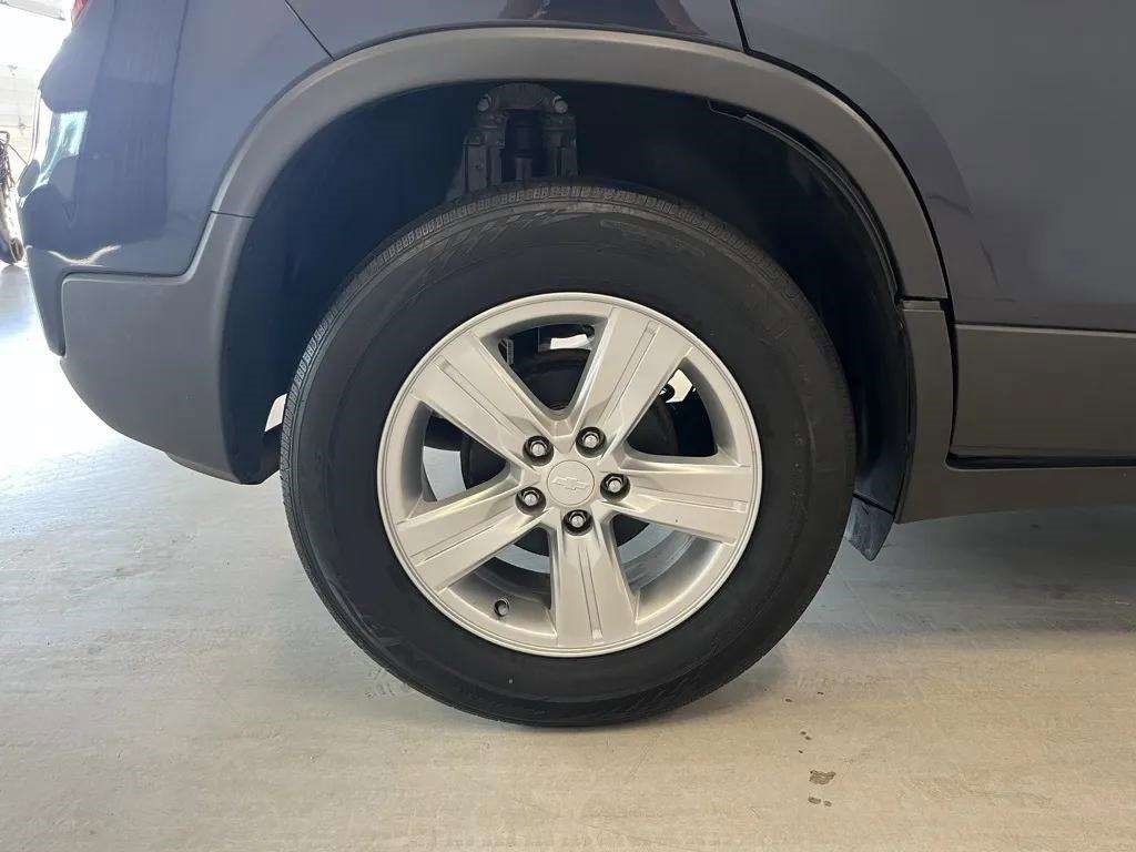 Used 2018 Chevrolet Trax LT image 11