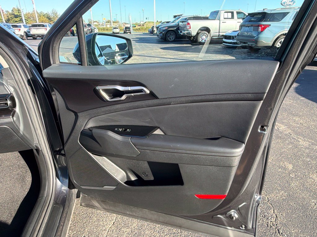 Used 2023 Kia Sportage EX FWD image 39