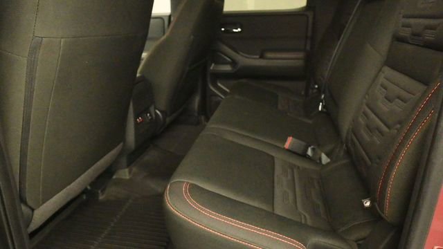 Used 2023 Nissan Frontier PRO-4X w/ Pro Convenience Package AWD/4WD image 11