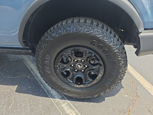 Certified 2024 Ford Bronco Wildtrak AWD/4WD image 16