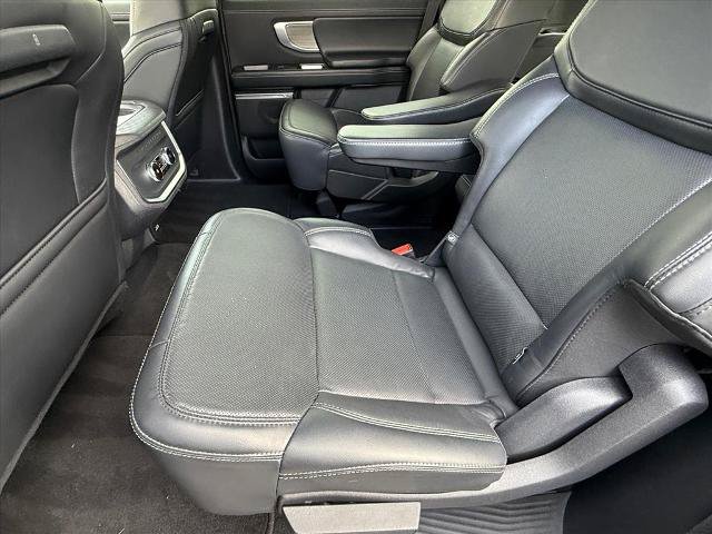 Certified 2025 Ford Expedition Platinum AWD/4WD image 11