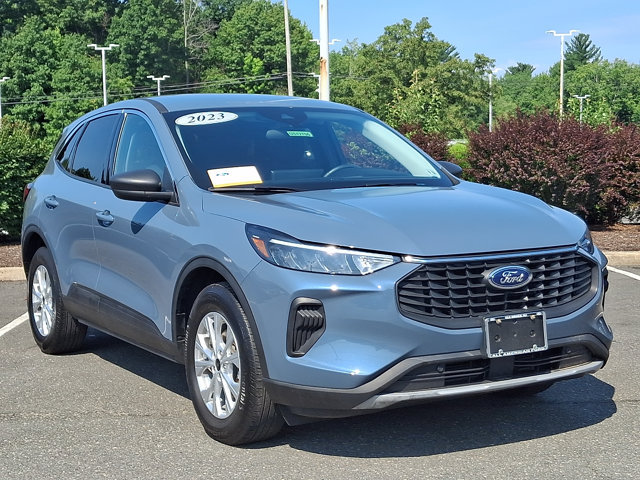 Certified 2023 Ford Escape Active w/ Tech Pack #1 AWD/4WD image 2