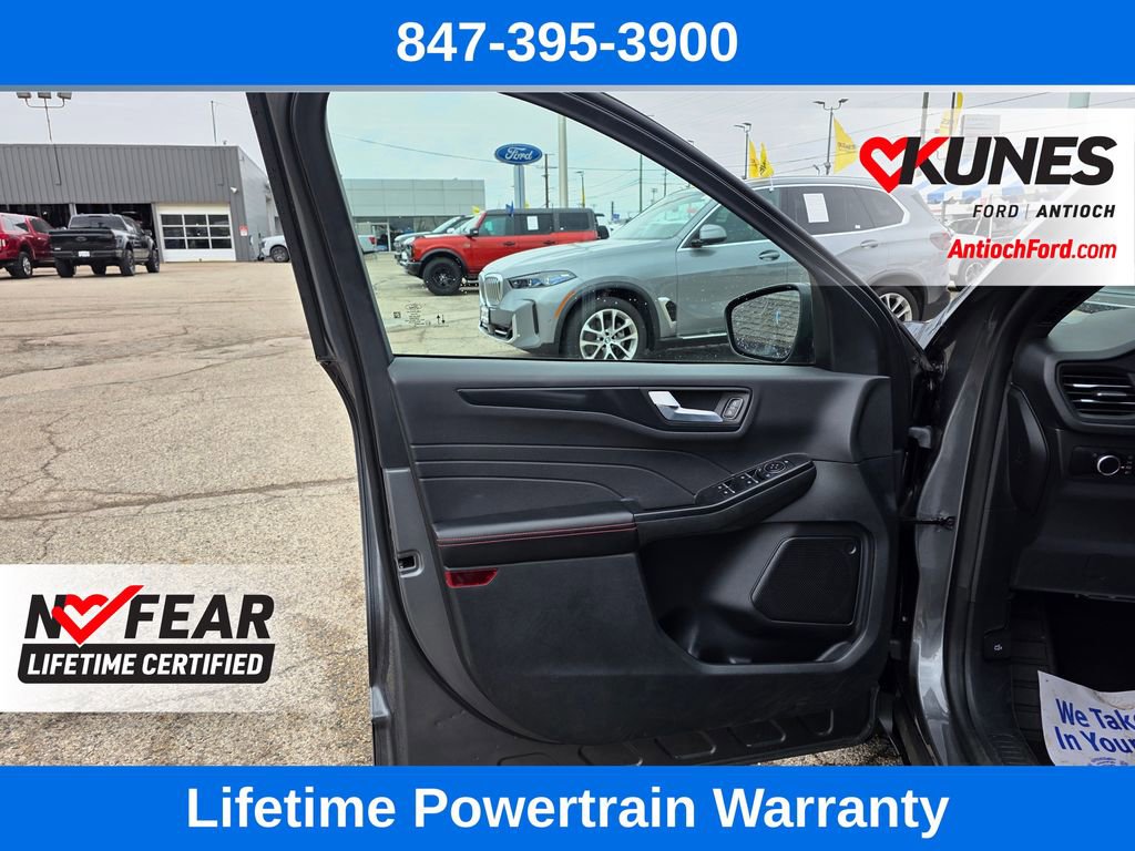 Certified 2025 Ford Escape ST-Line AWD/4WD image 13