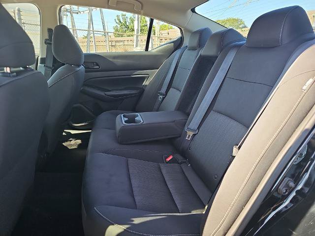 Used 2024 Nissan Altima 2.5 SV FWD image 13