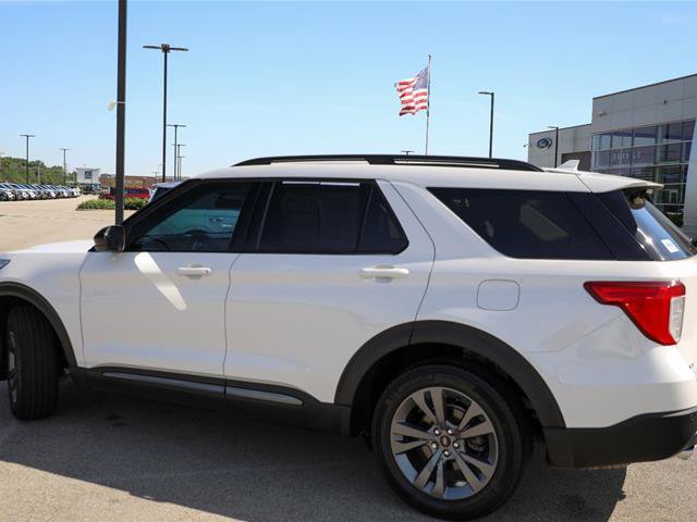 Certified 2024 Ford Explorer XLT w/ XLT Sport Appearance Package AWD/4WD image 17
