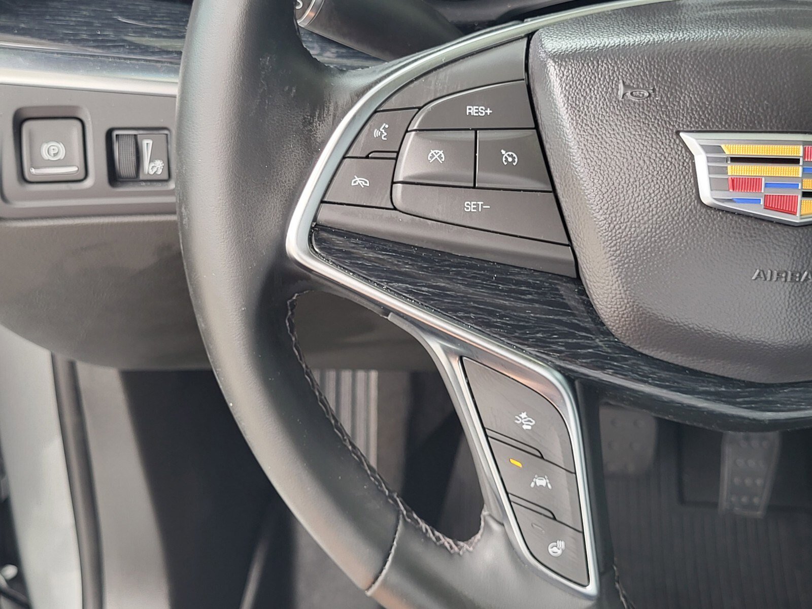 Used 2025 Cadillac XT5 Premium Luxury w/ Technology Package FWD image 26